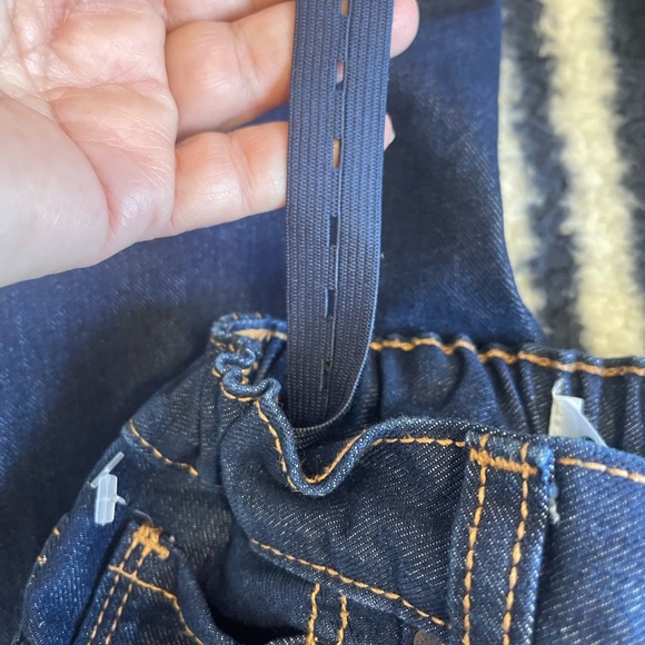 Old Navy girl's skinny Jean , with adjustable elastic at the waist - Picture 4 of 6